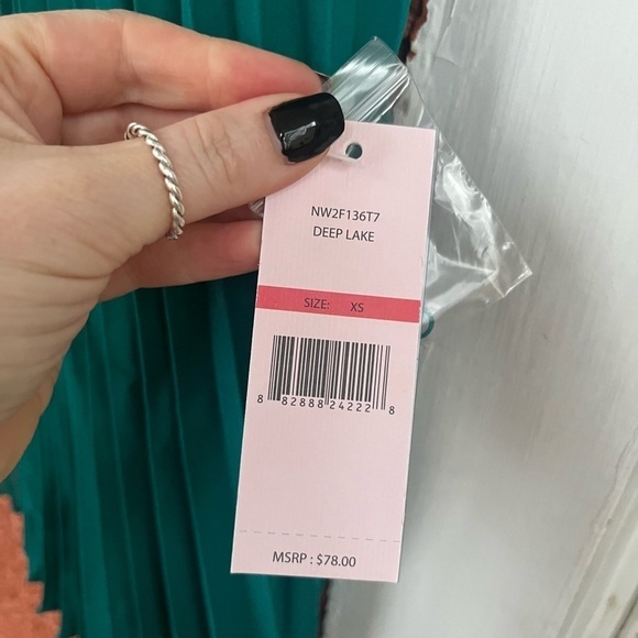 NWT Nanette Lepore Women's Pintuck Ruffle Mock Neck Sleeveless Blouse- XS - Picture 3 of 6